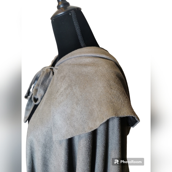 Medieval/Cosplay Microfiber faux-suede Cloak with Satin Lining - Picture 9 of 9